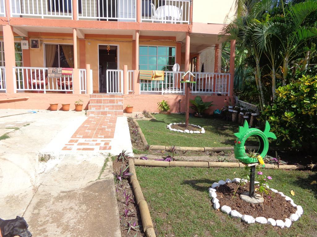Posada Sweet Anashly Fresh Water Bay Екстериор снимка