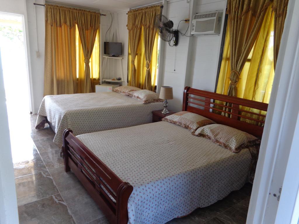 Posada Sweet Anashly Fresh Water Bay Екстериор снимка