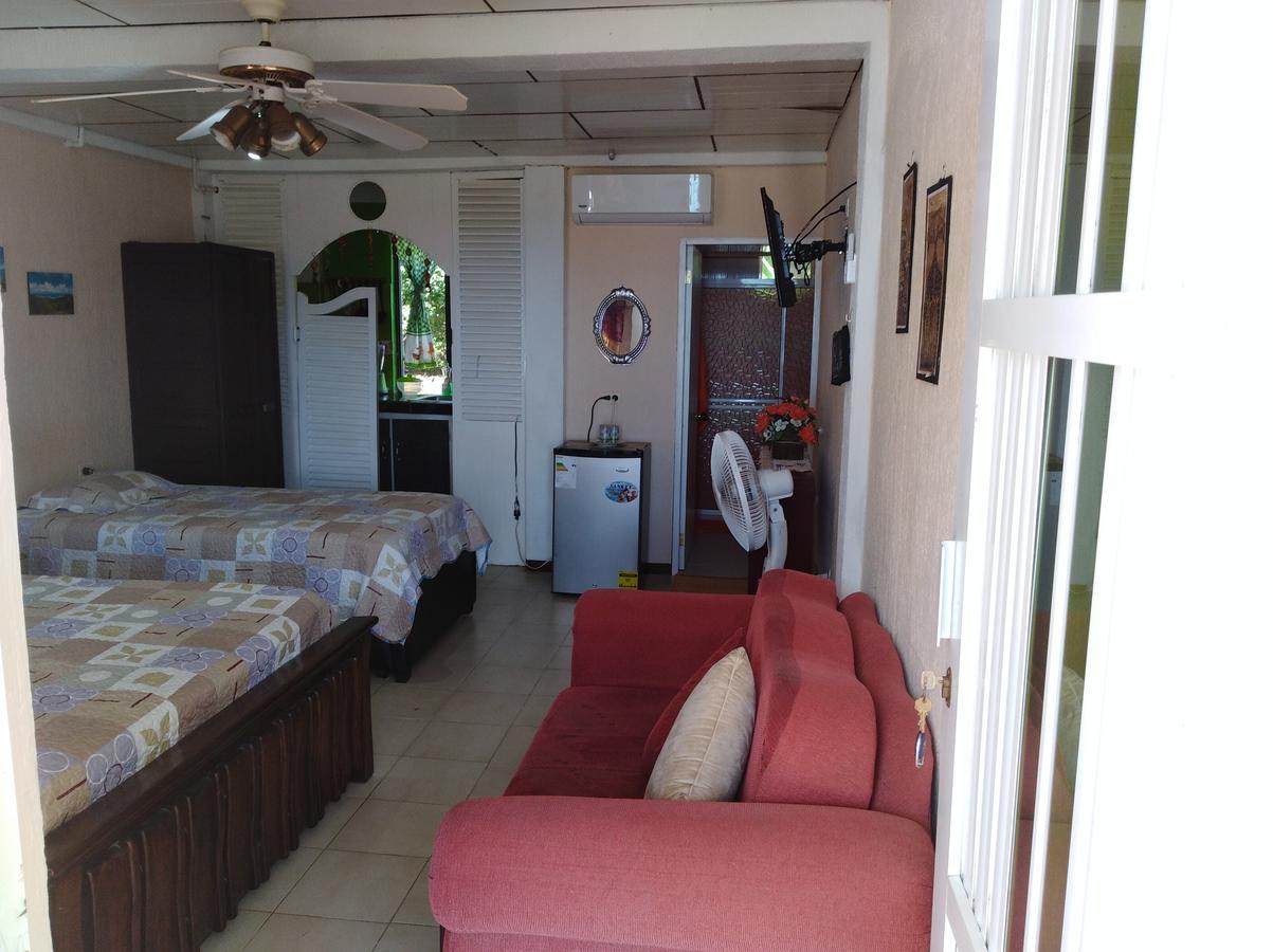 Posada Sweet Anashly Fresh Water Bay Екстериор снимка